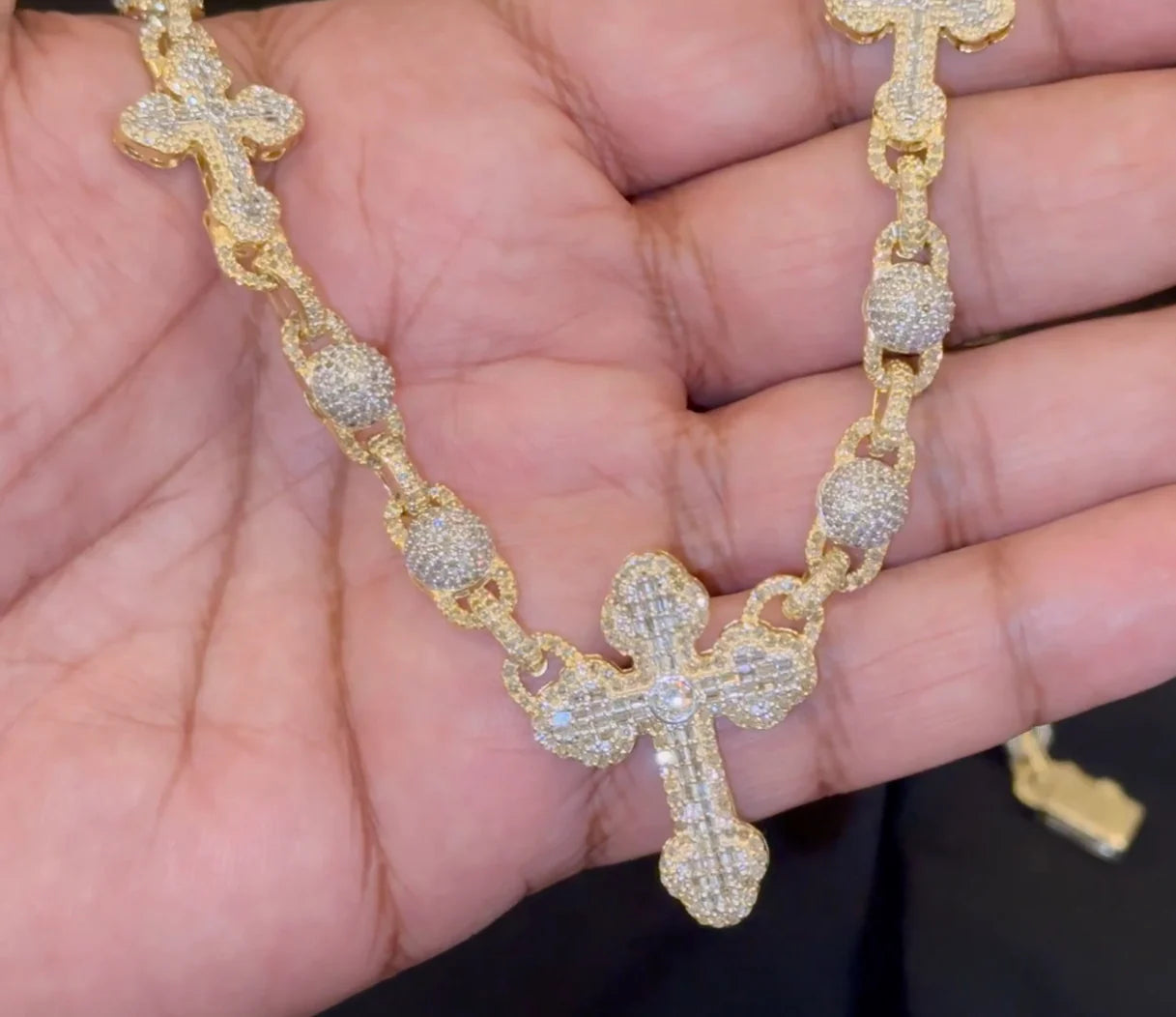 GOLD CROSS CHAIN NECKLACE