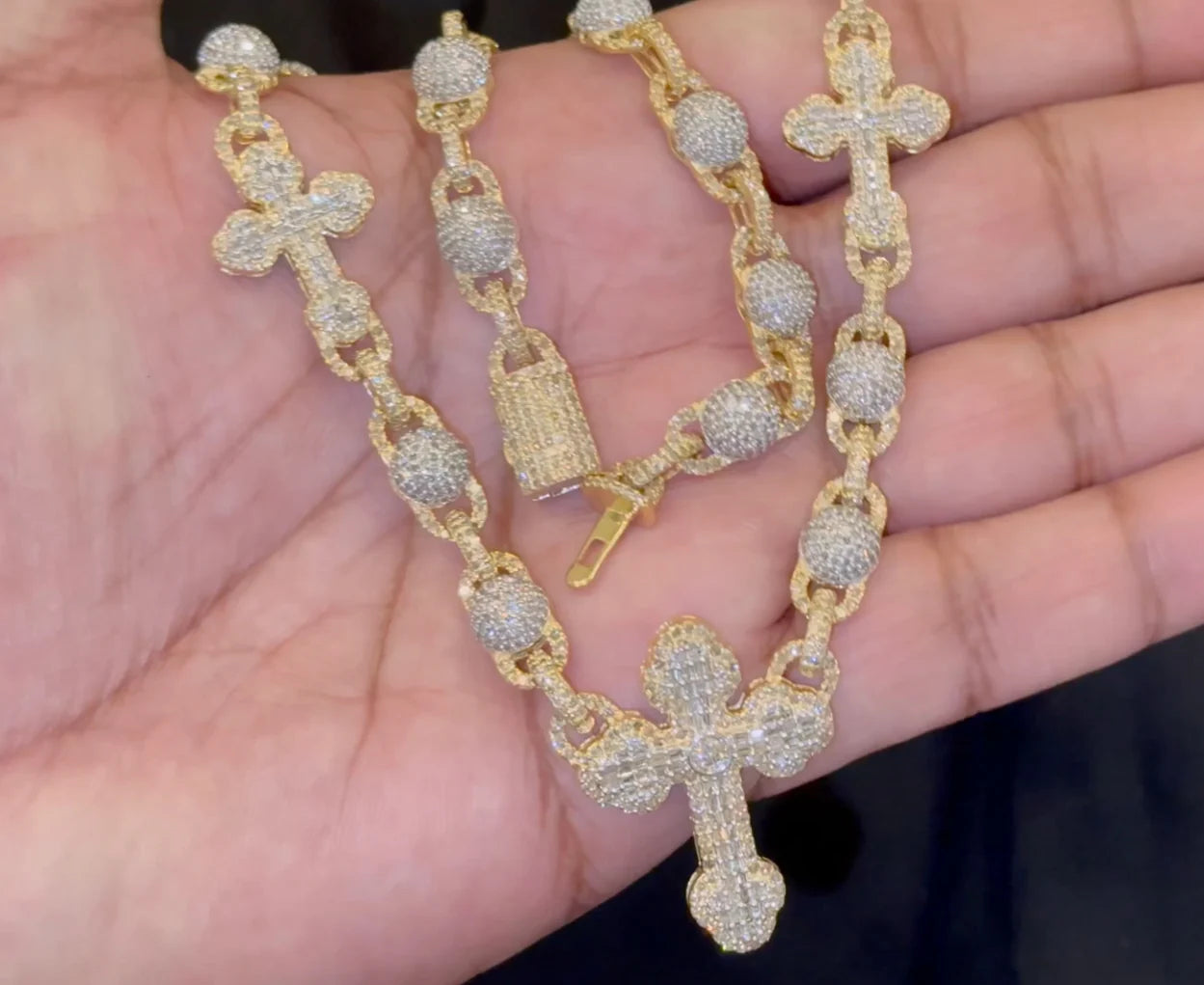 GOLD CROSS CHAIN NECKLACE